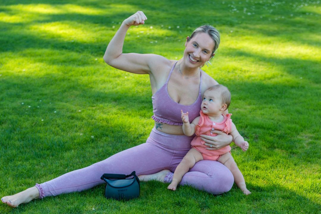 Pre-Workout While Breastfeeding: What You Need to Know (+ 5 options we love)